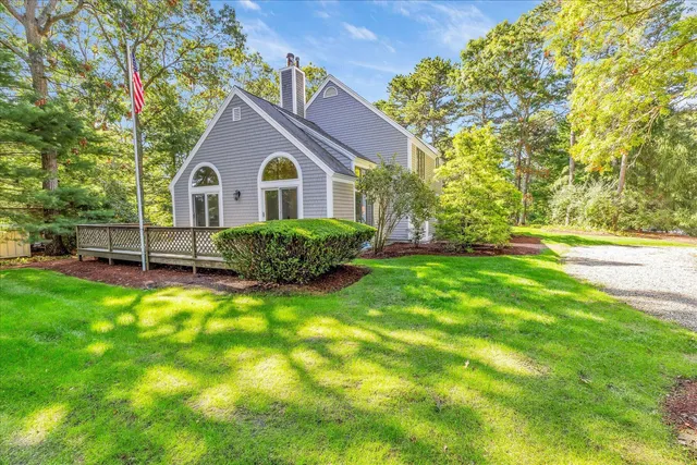 $879,900 | 4 Florence Avenue, Mashpee, MA 02649