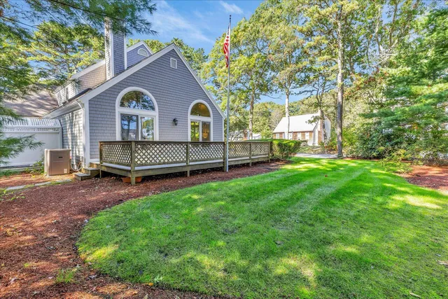 $879,900 | 4 Florence Avenue, Mashpee, MA 02649