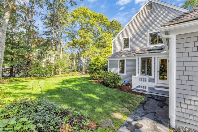 $879,900 | 4 Florence Avenue, Mashpee, MA 02649