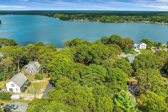 $879,900 | 4 Florence Avenue, Mashpee, MA 02649