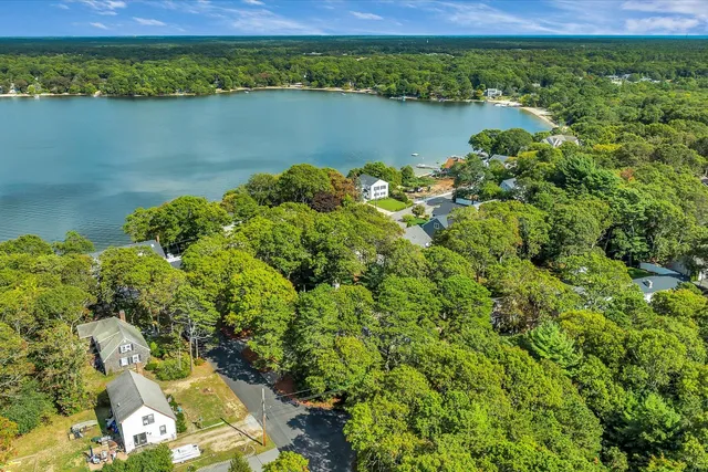 $879,900 | 4 Florence Avenue, Mashpee, MA 02649