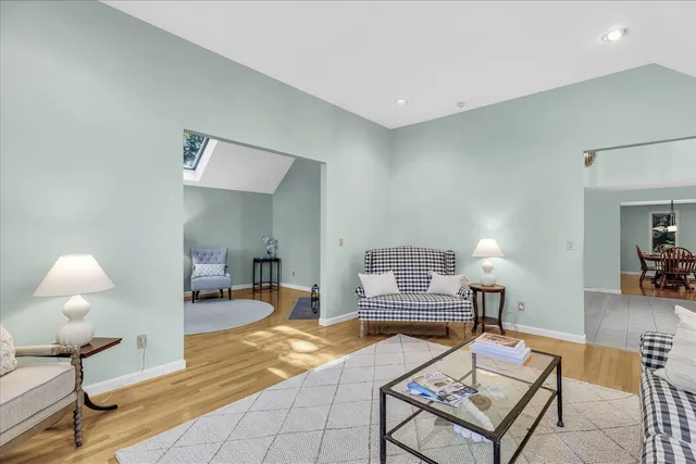 $879,900 | 4 Florence Avenue, Mashpee, MA 02649