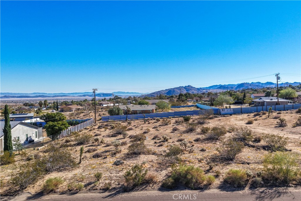 7199 Olympic Road Joshua Tree, CA 92252 - Photo 8 of 12 a view of a city