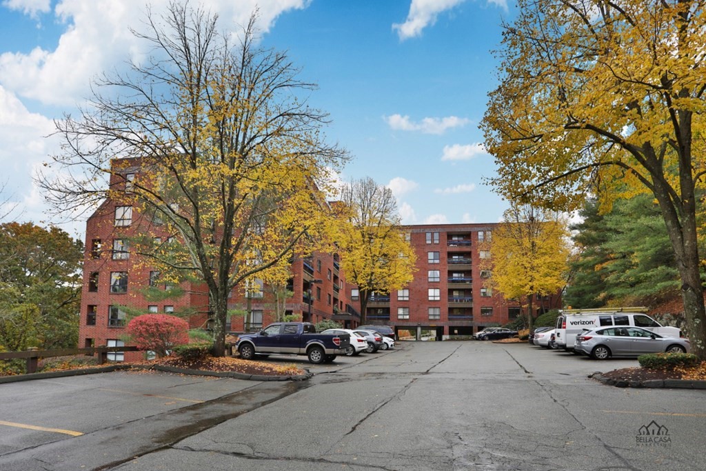 4 Summit Drive, Unit 201 Reading, MA 01867 - Photo 2 of 36