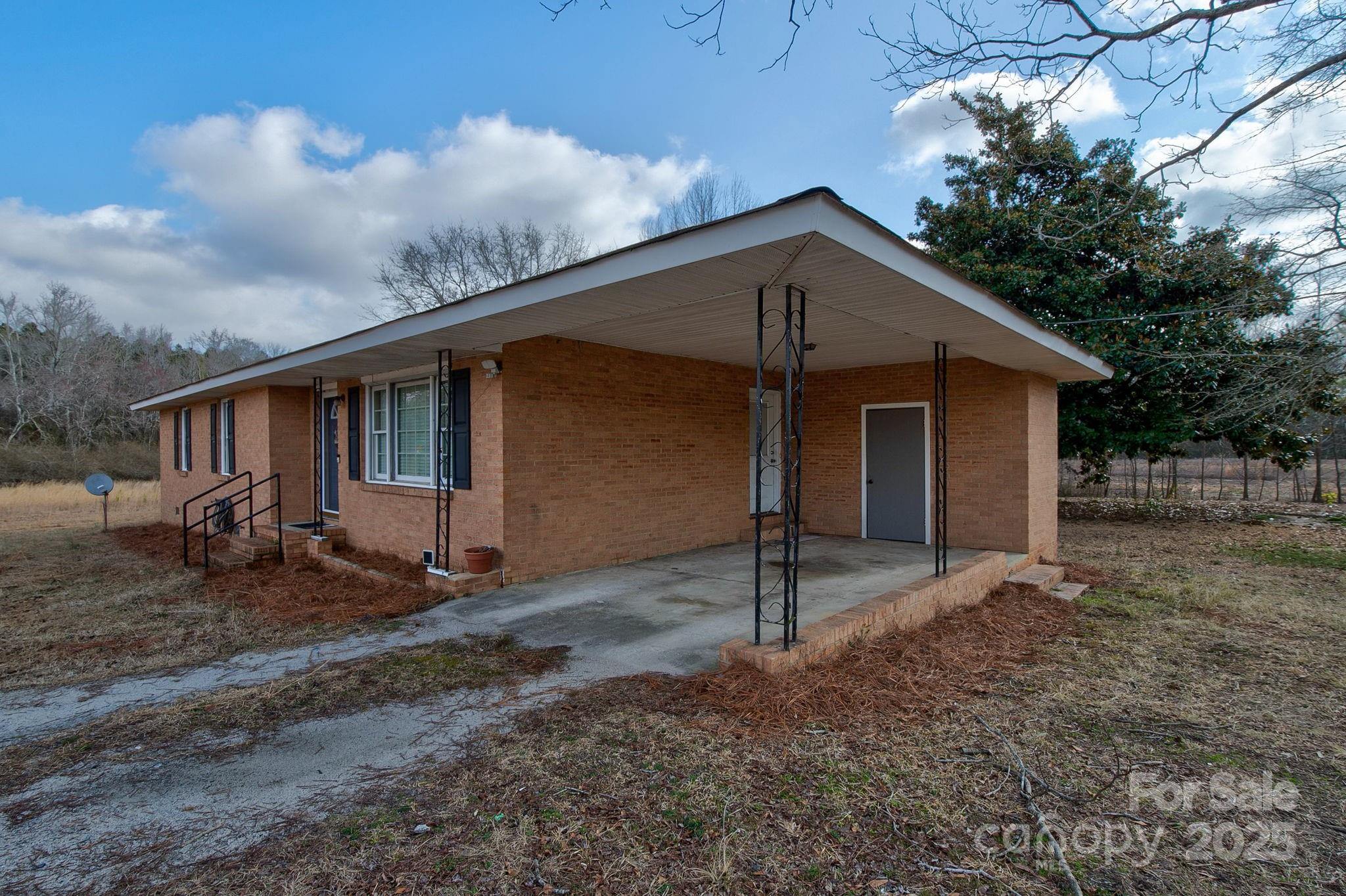 4764 Peach Orchard Road Pageland, SC 29728 - Photo 4 of 19 Gallery Image 4