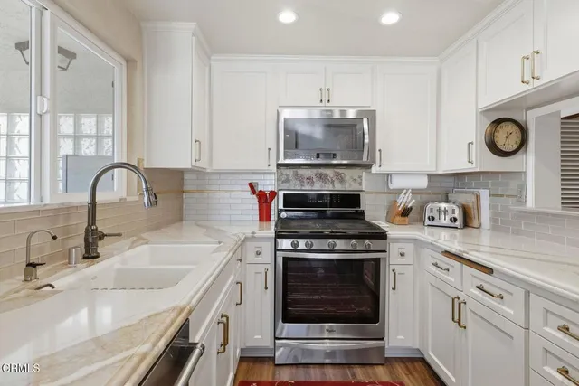 $1,395,000 | 2825 Panama Drive, Oxnard, CA 93035