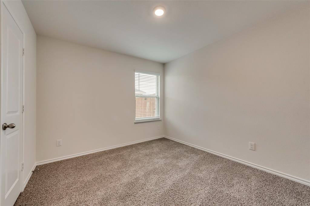 1131 Elijah Way Dallas, TX 75253 - Photo 12 of 18
