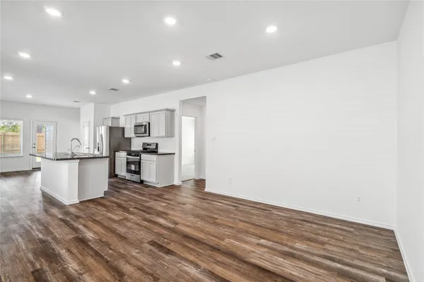 $1,800 | 5930 Hampton Valley Dr Spring, Spring, TX 77373