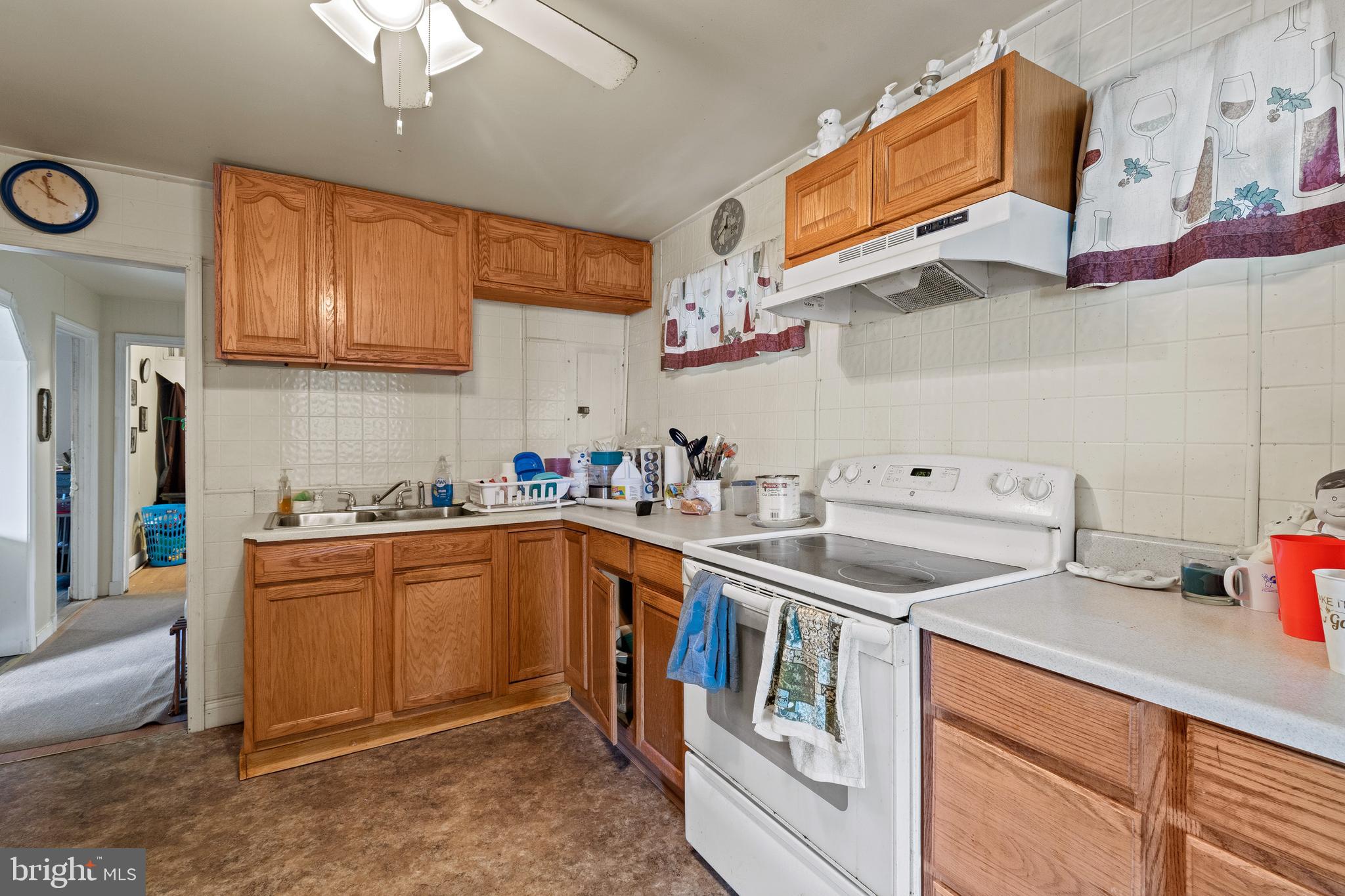 5943 Sneed Drive Deale, MD 20751 - Photo 10 of 38 Kitchen