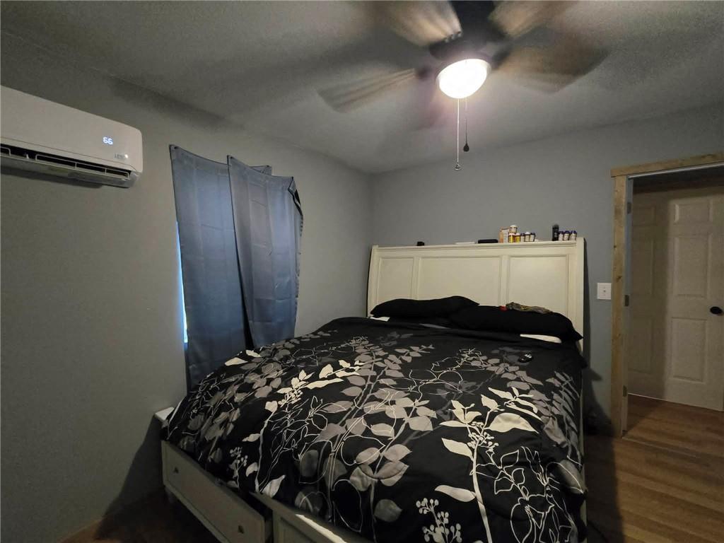 101 North 8th Street Clinton, MO 64735 - Photo 6 of 9