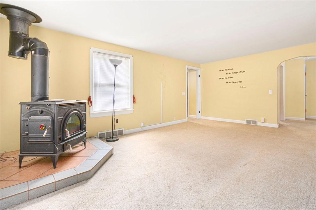 164 Steere Farm Road Burrillville, RI 02830 - Photo 8 of 41 Gallery Image 8
