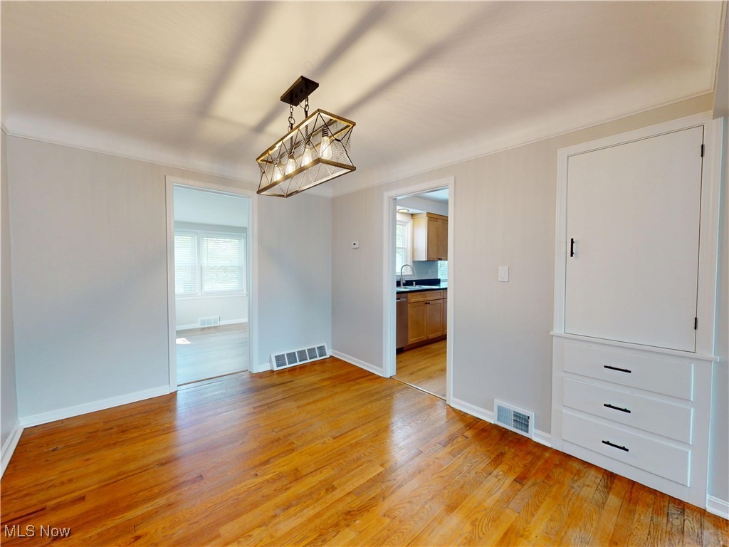 4855 Westbourne Road Cleveland, OH 44124 - Photo 14 of 41 Gallery Image 14