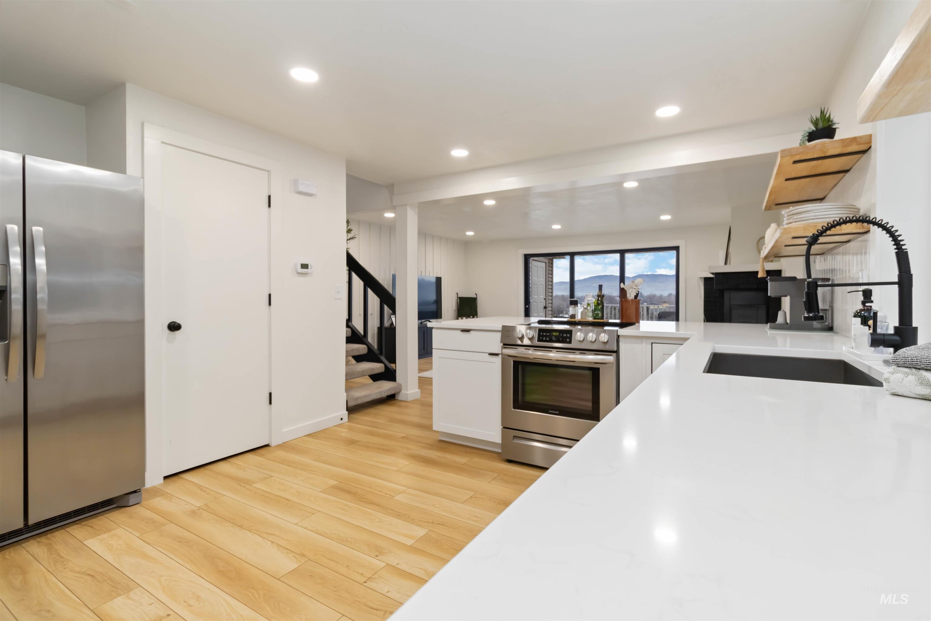 2810 West Sunrise Rim Road Boise, ID 83705 - Photo 2 of 49