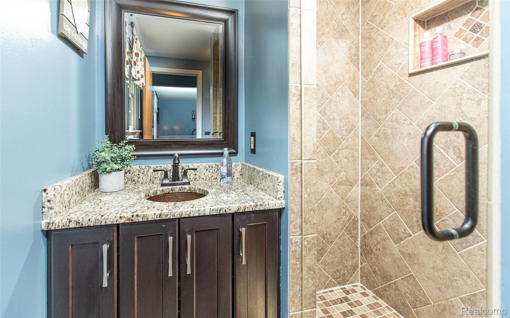 741 Rutgers Road Rochester, MI 48309 - Photo 34 of 37 -34.jpg