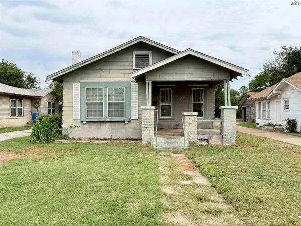 $995 | 2142 Ave F, Wichita Falls, TX 76309