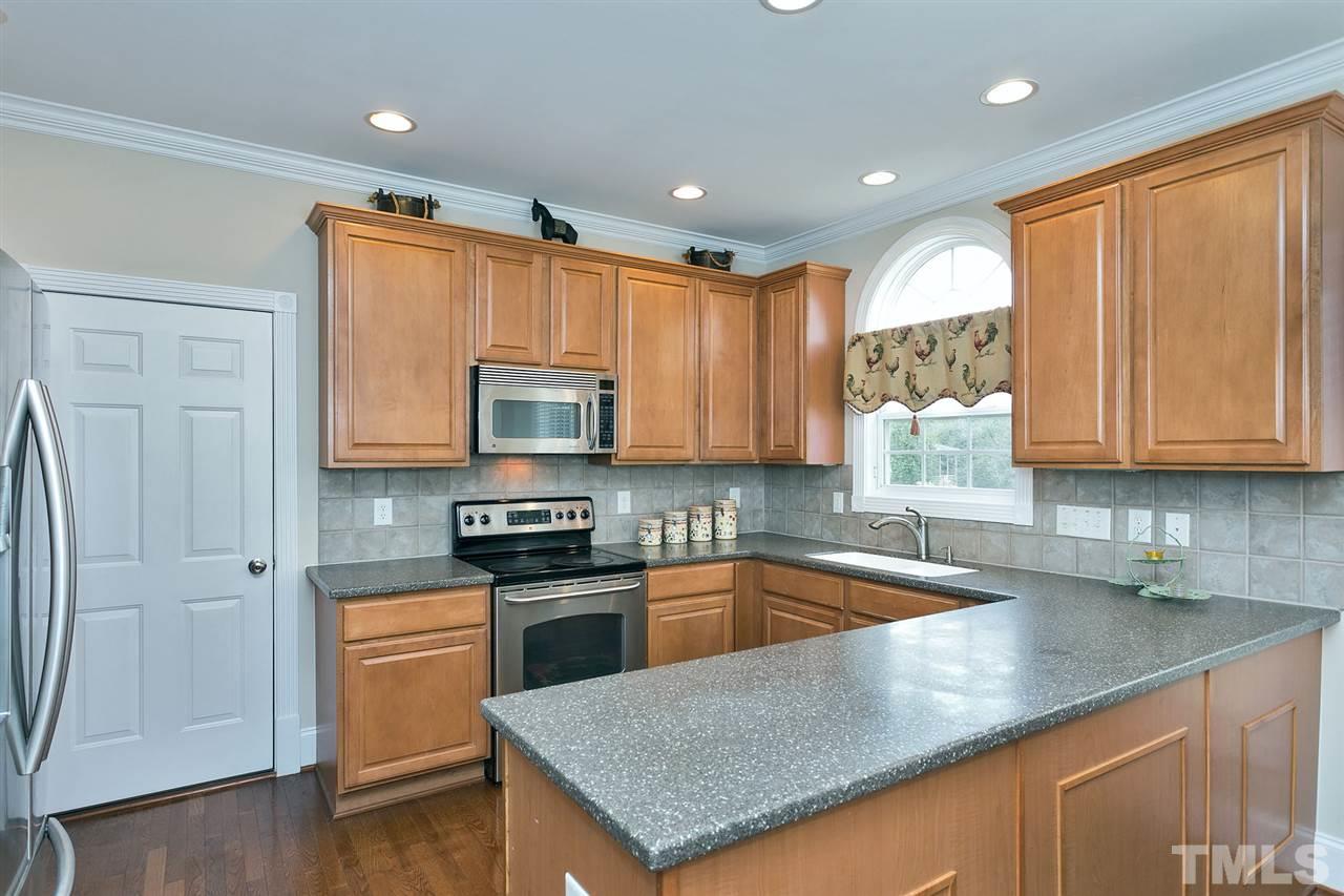 103 Roundtop Road Cary, NC 27519 - Photo 7 of 25 Gallery Image 7