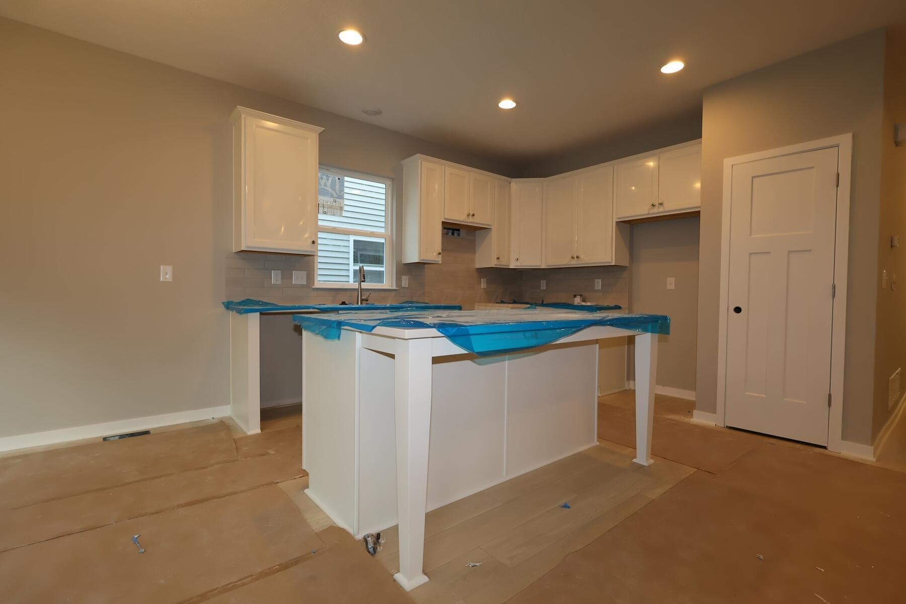 378 Canterbury Road Commercial Point, OH 43116 - Photo 7 of 19 Kitchen