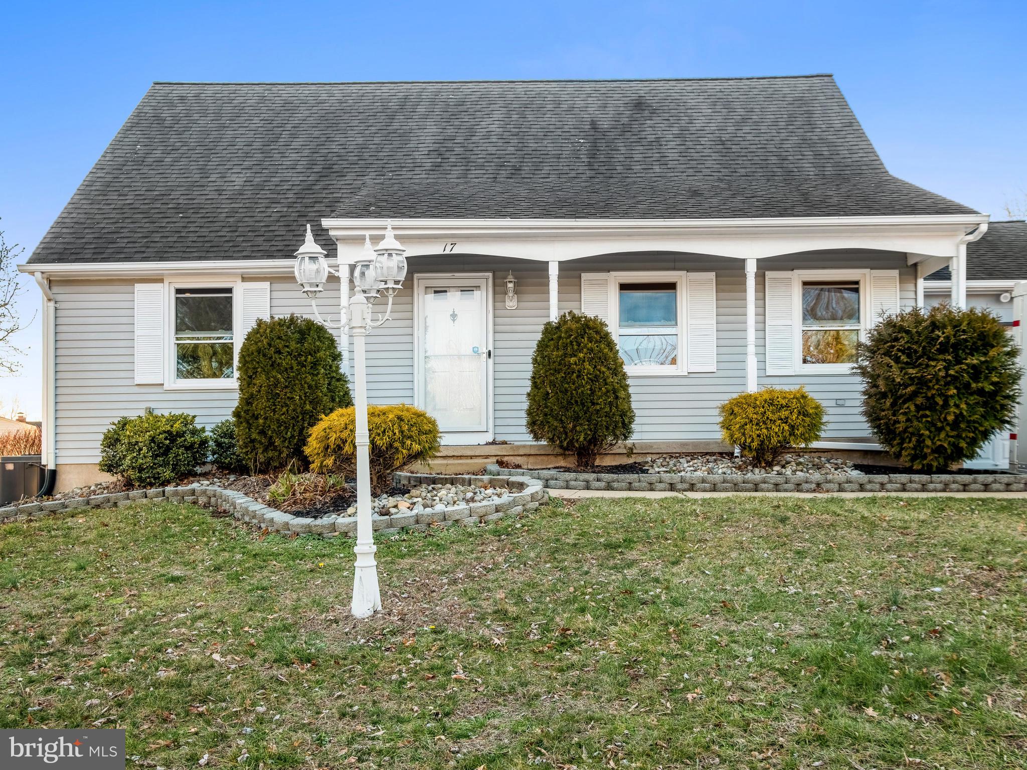17 Hobbs Road Hamilton, NJ 08619 - Photo 1 of 36