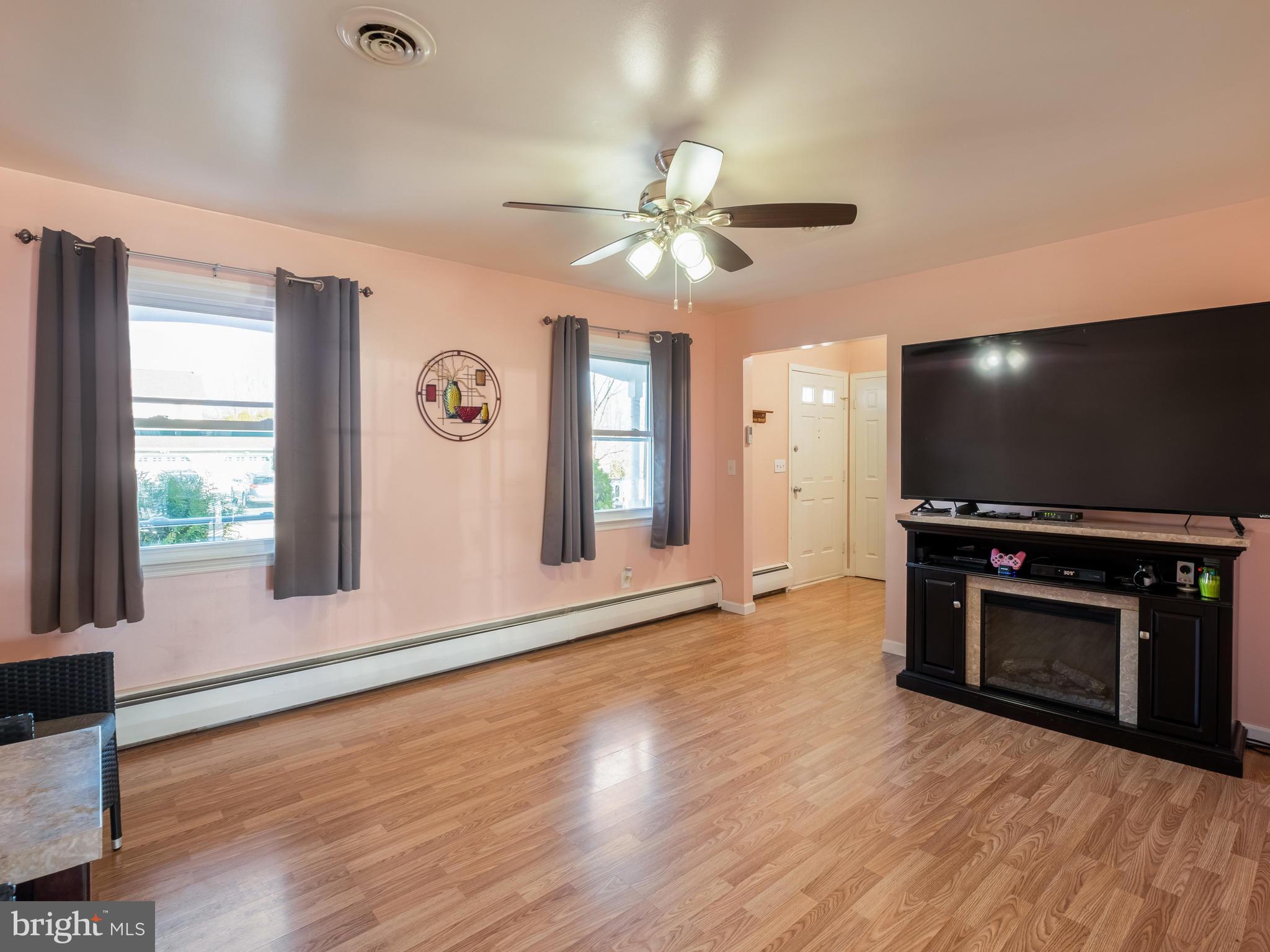 17 Hobbs Road Hamilton, NJ 08619 - Photo 5 of 36