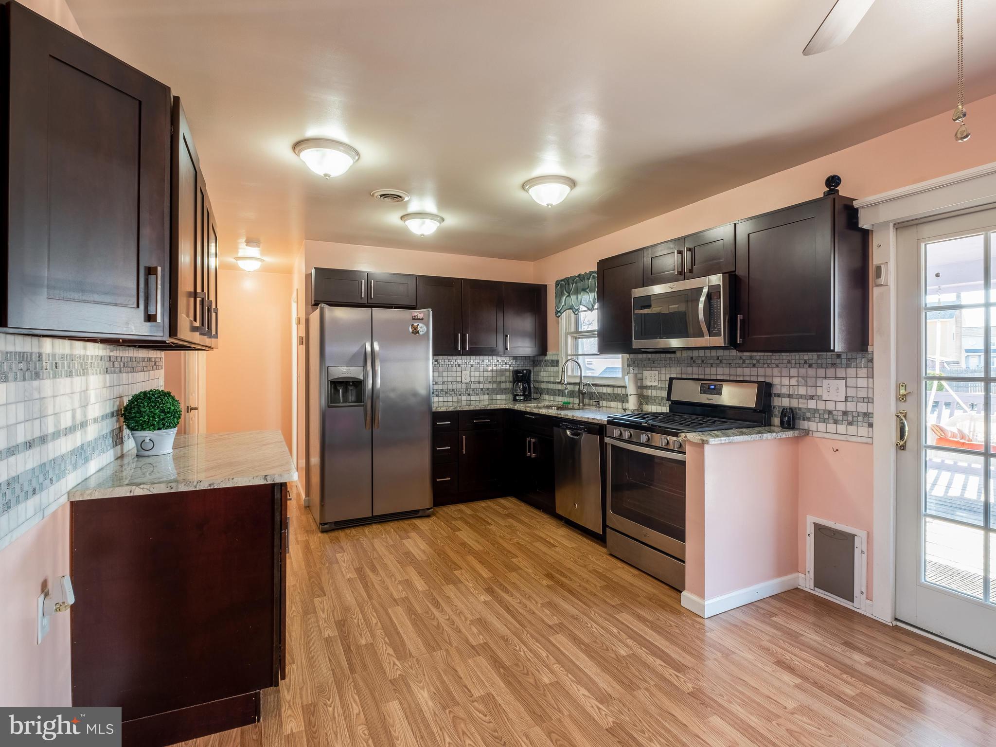 17 Hobbs Road Hamilton, NJ 08619 - Photo 8 of 36