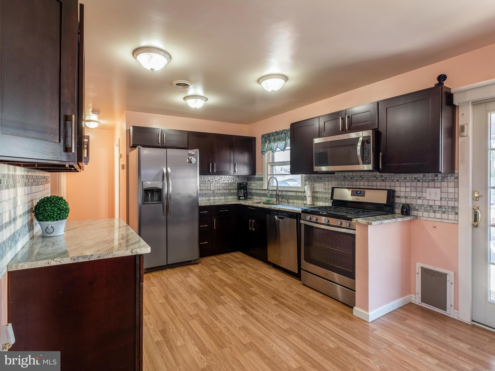 17 Hobbs Road Hamilton, NJ 08619 - Photo 9 of 36