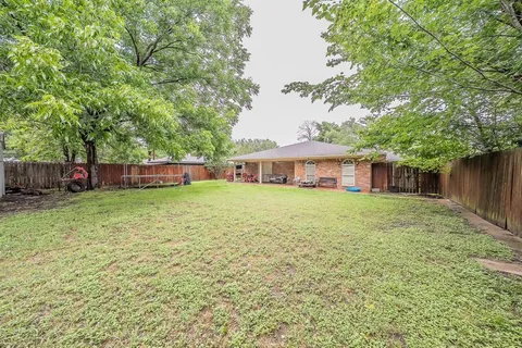$249,990 | 613 Overlook Drive North, Kerens, TX 75144