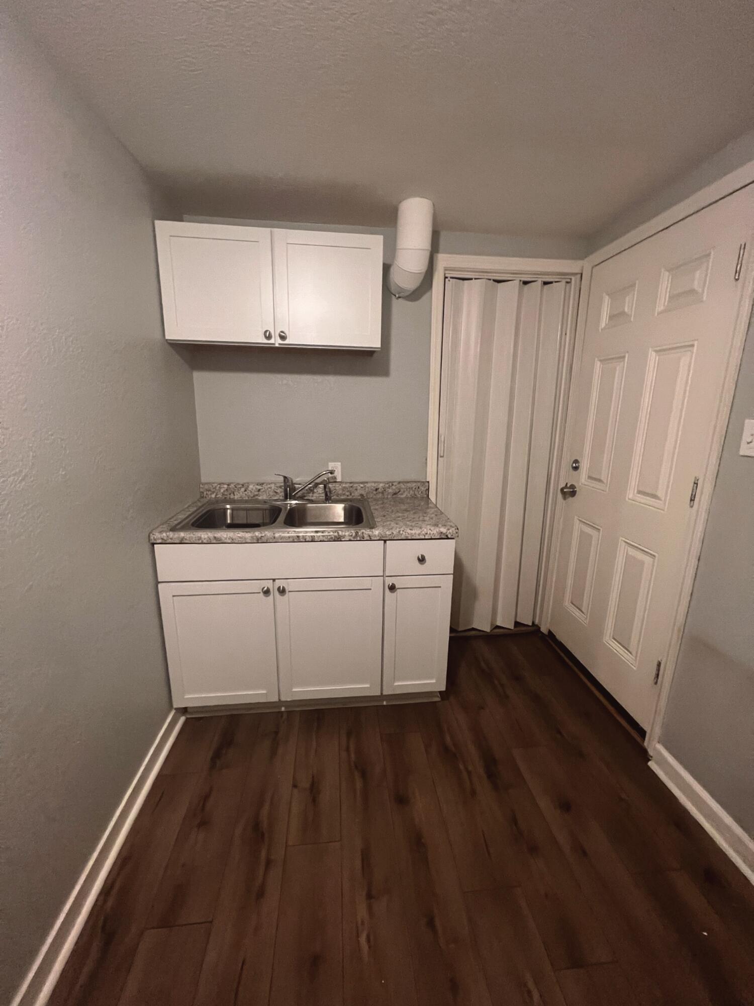 117 North 60th Street, Unit 125 Milwaukee, WI 53213 - Photo 2 of 8 IMG_5465