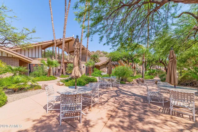 $115,000 | 2233 East Behrend Drive, Unit 219, Phoenix, AZ 85024