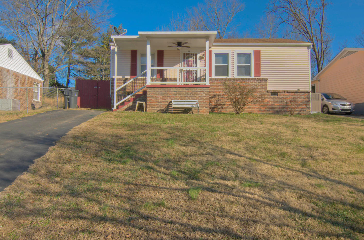 2104 Sandusky Road Knoxville, TN 37912 - Photo 1 of 23 Front View