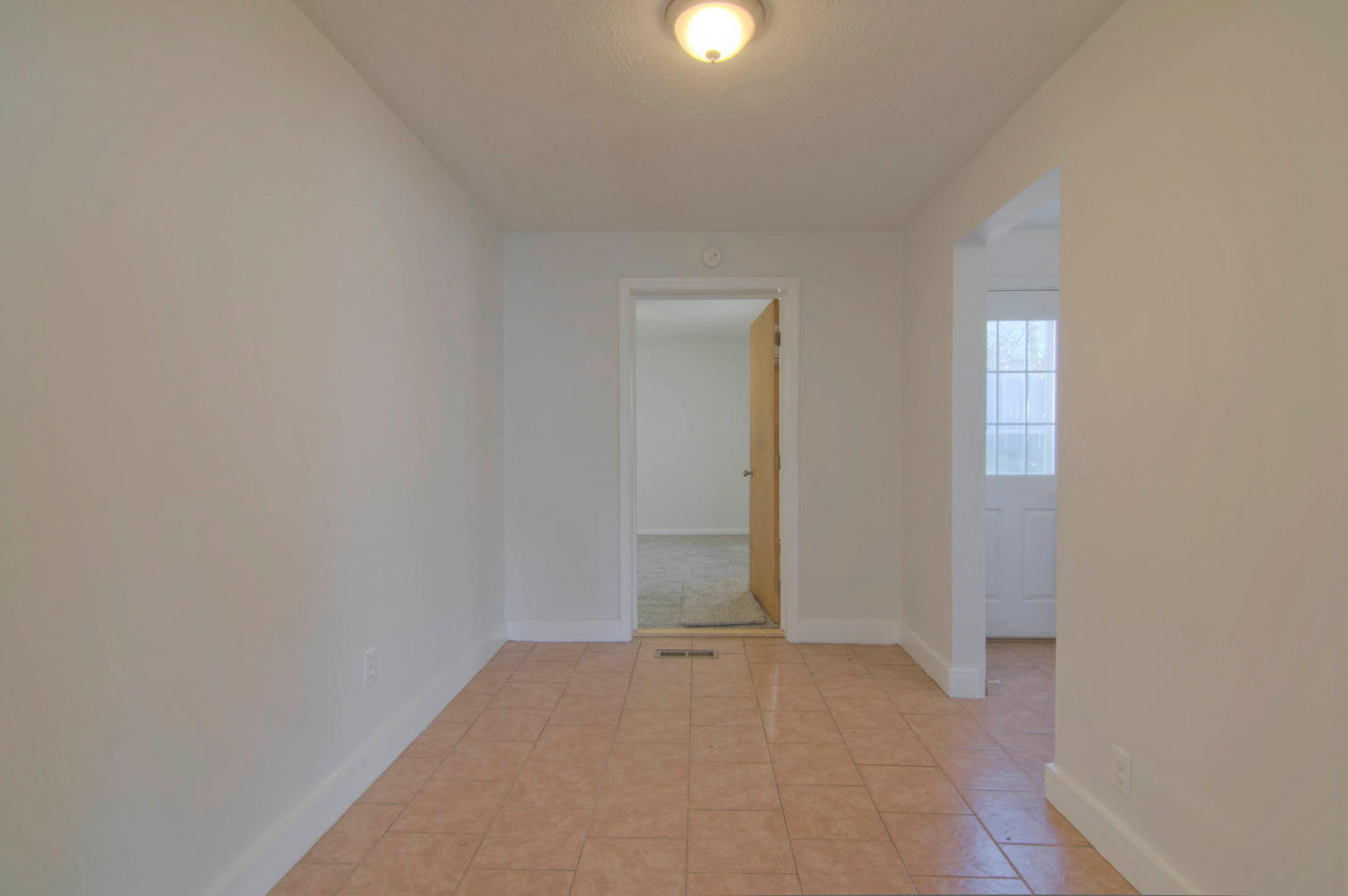 2104 Sandusky Road Knoxville, TN 37912 - Photo 12 of 23 2104 Sandusky Rd Knoxville TN-large-018-