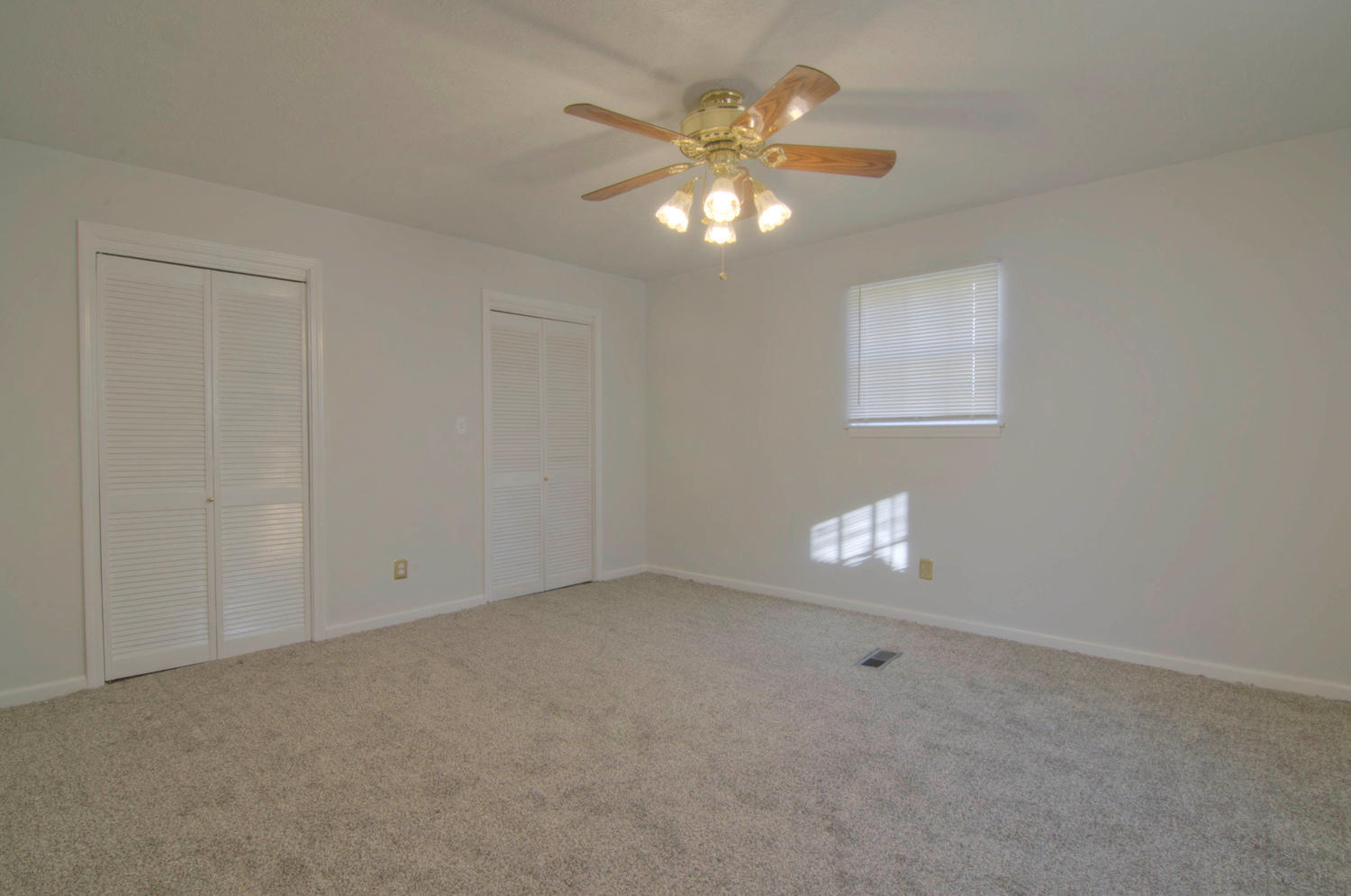 2104 Sandusky Road Knoxville, TN 37912 - Photo 14 of 23 2104 Sandusky Rd Knoxville TN-large-025-
