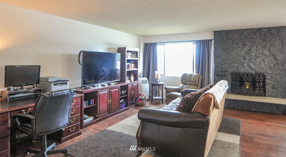 2502 Lester Road Wenatchee, WA 98801 - Photo 3 of 27 Gallery Image 3