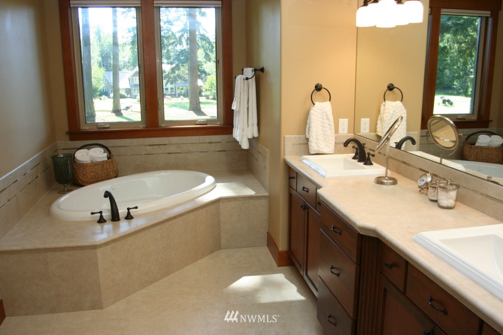 5504 Canvasback Road Blaine, WA 98230 - Photo 11 of 25 Gallery Image 11