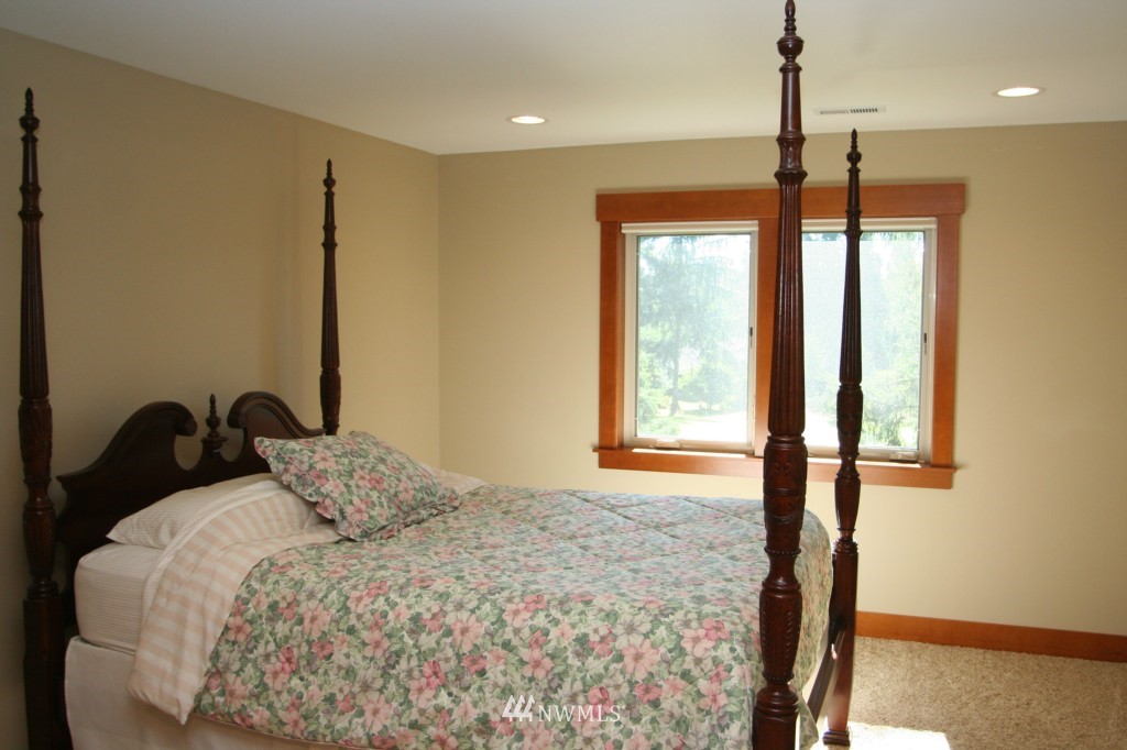5504 Canvasback Road Blaine, WA 98230 - Photo 14 of 25 Gallery Image 14