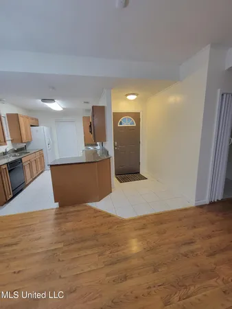$1,800 | 230 Music Street, Waveland, MS 39576