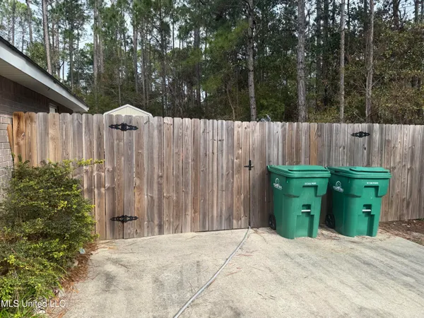 $1,800 | 230 Music Street, Waveland, MS 39576