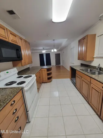 $1,800 | 230 Music Street, Waveland, MS 39576