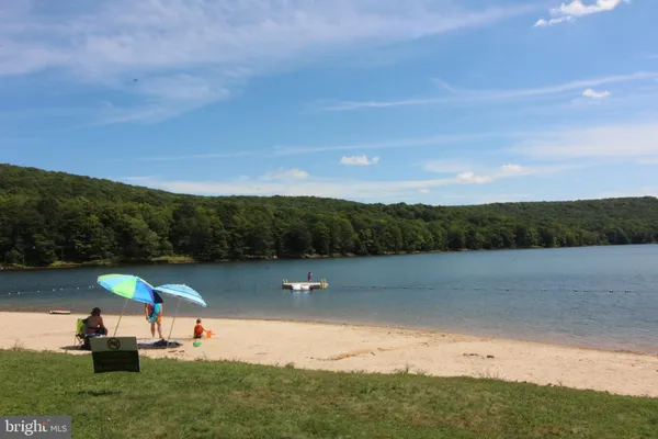 $474,700 | 442 Grosbeak Drive, Terra Alta, WV 26764