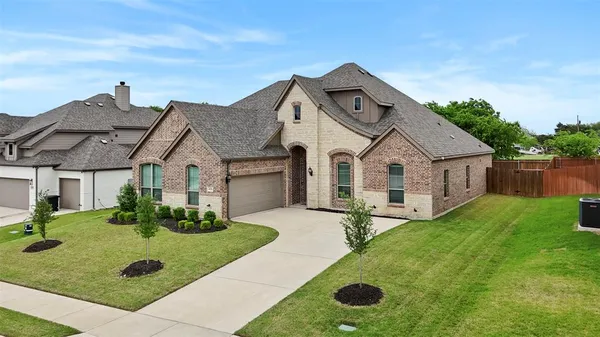 $469,000 | 4226 Bel Air Drive, Midlothian, TX 76065