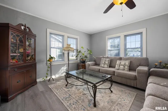 $189,000 | 329 South Nelson Avenue, Morton, IL 61550