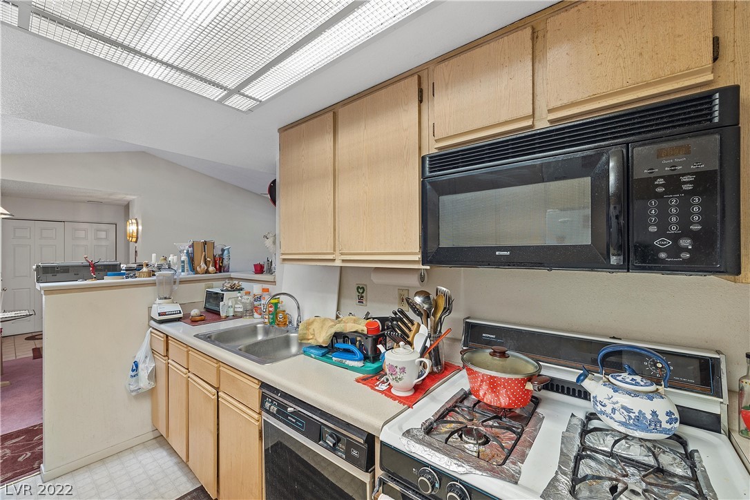 2995 East Sunset Road, Unit 214 Las Vegas, NV 89120 - Photo 11 of 23 Gallery Image 11