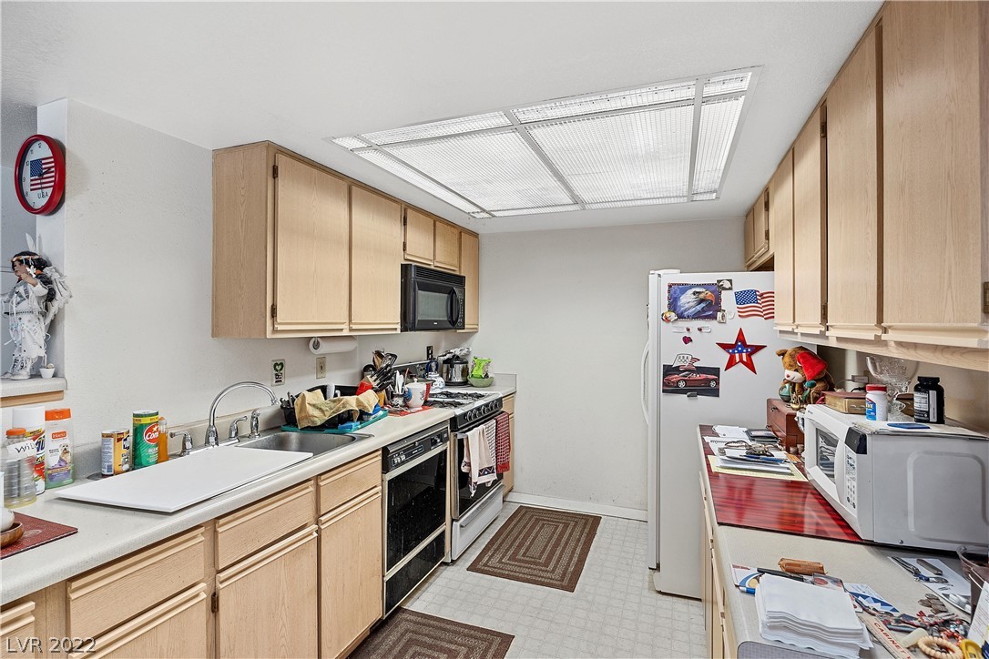 2995 East Sunset Road, Unit 214 Las Vegas, NV 89120 - Photo 9 of 23 Gallery Image 9