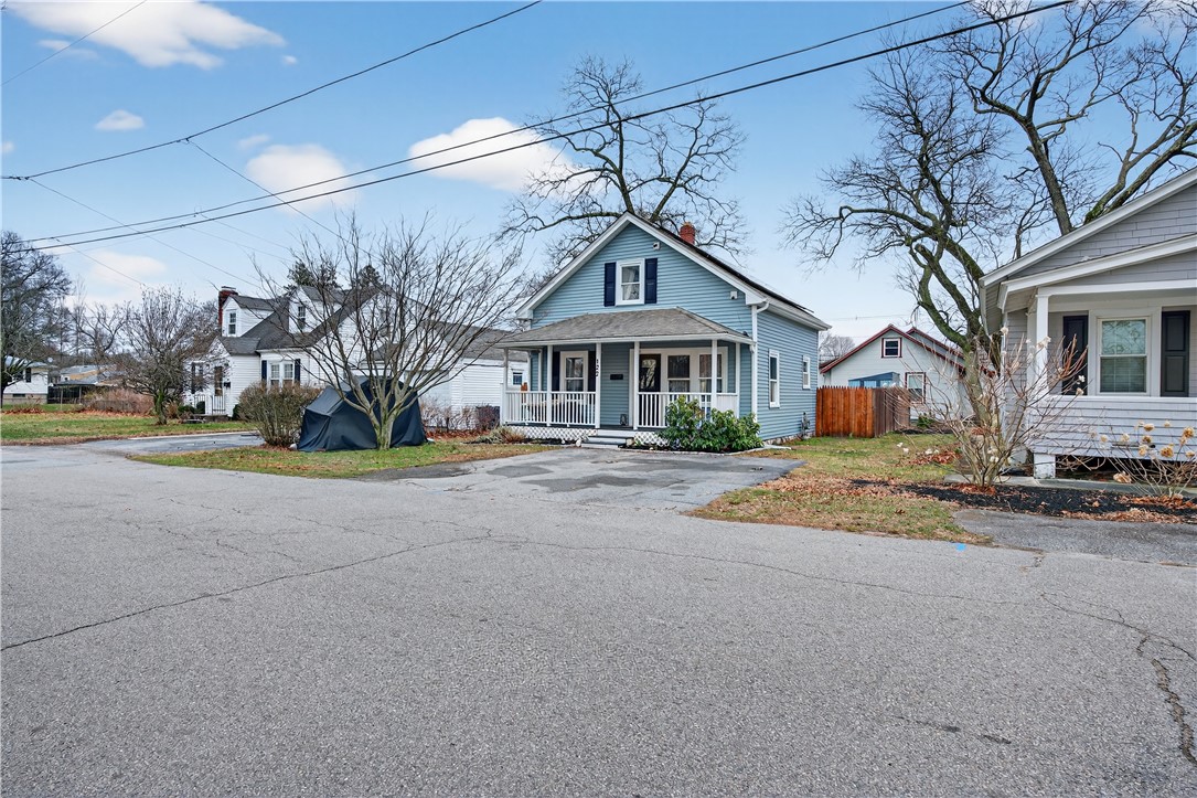 122 Leigh Street Warwick, RI 02889 - Photo 4 of 22