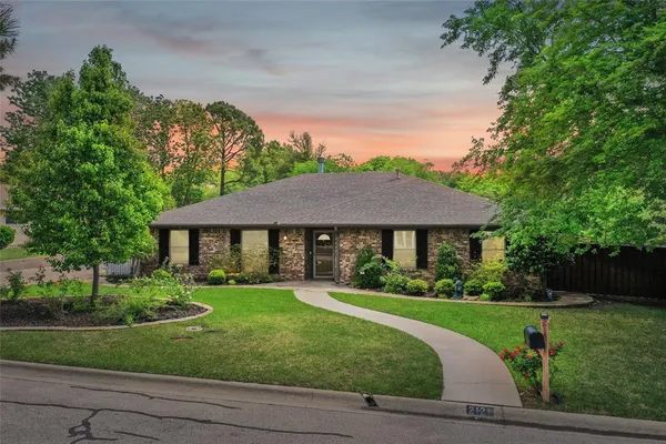 $550,000 | 2121 Fairfax Road, Denton, TX 76205