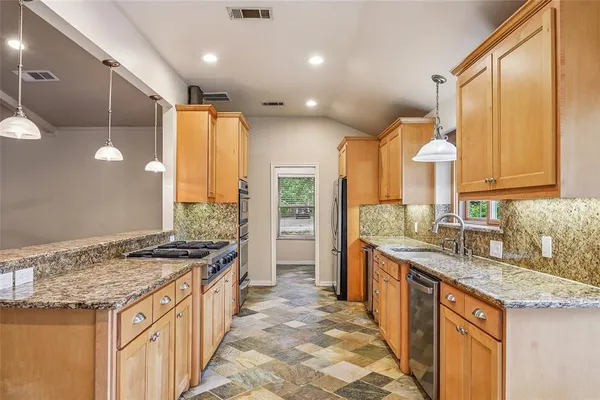 $550,000 | 2121 Fairfax Road, Denton, TX 76205