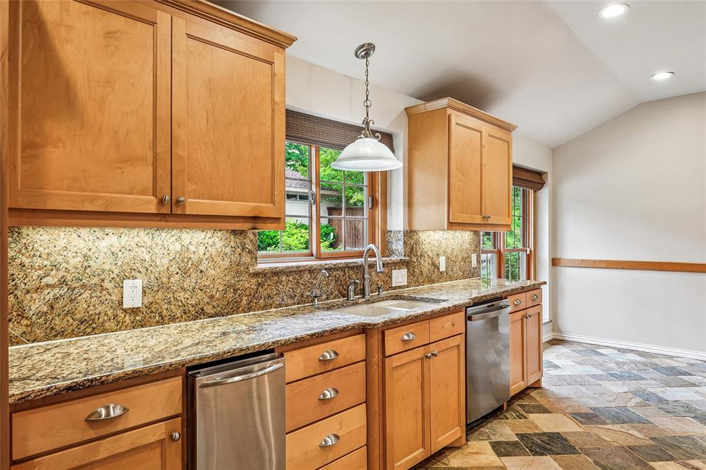 2121 Fairfax Road Denton, TX 76205 - Photo 10 of 40