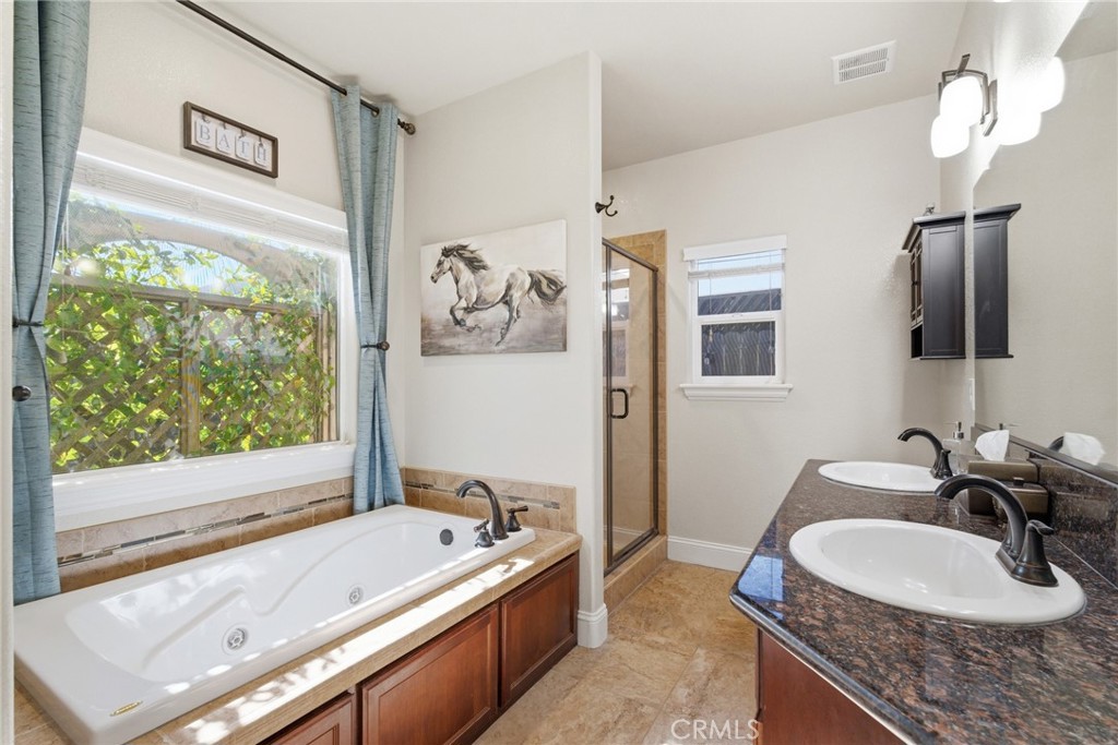52 Redeemers Loop Chico, CA 95973 - Photo 25 of 32 Primary Ensuite