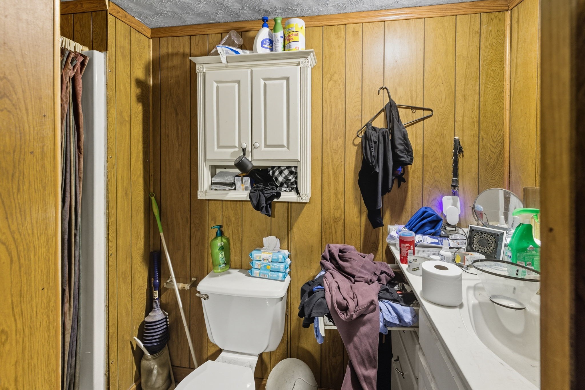207 Center Street Portland, TN 37148 - Photo 12 of 24 a bathroom with a sink toilet and shower