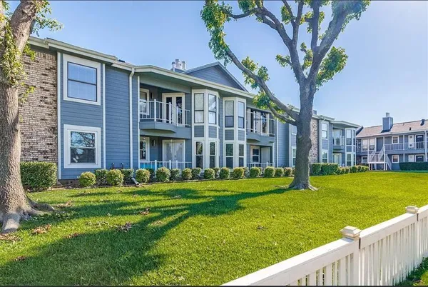 $1,400 | 630 West Canty Street, Unit B4, Dallas, TX 75208