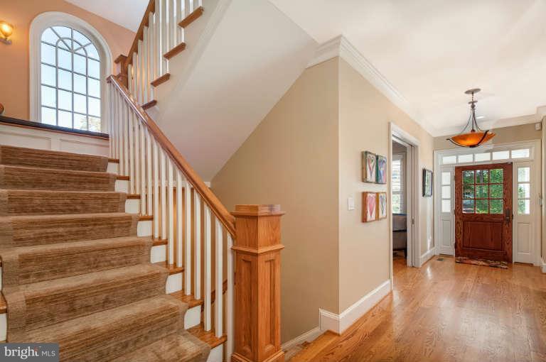 7804 Radnor Road Bethesda, MD 20817 - Photo 19 of 41 SIDE STAIRCASE